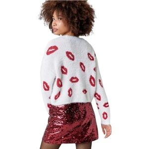 Women's Francesca's Mi Ami Crewneck Crop Lori Red Lips Fuzzy sweater
